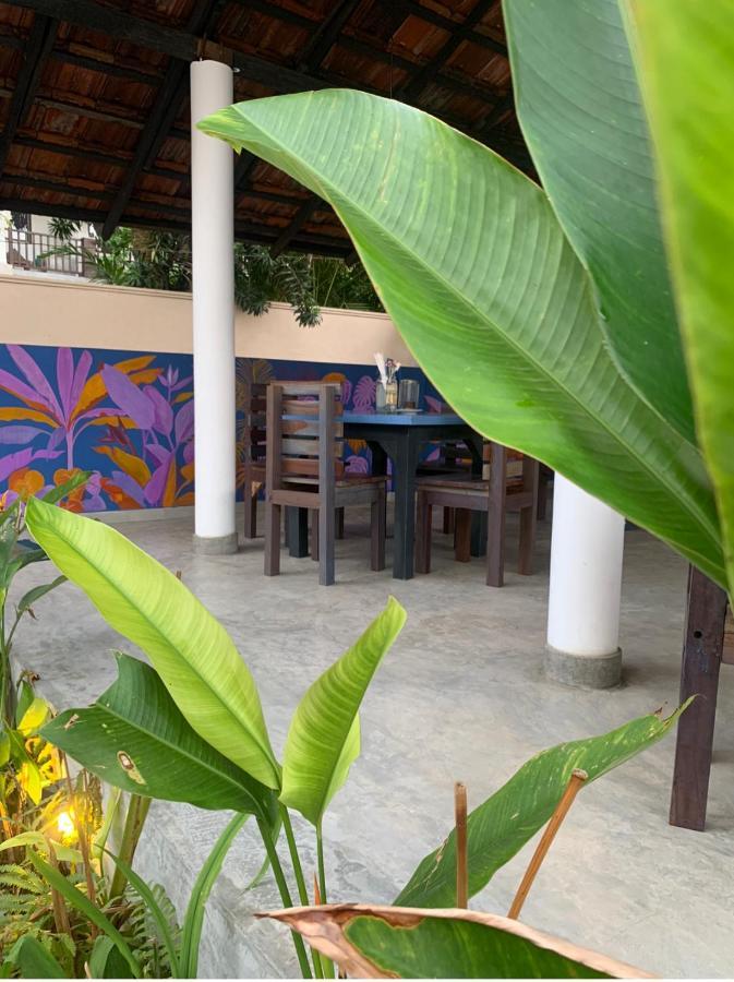 Daffodil Restaurant & Holiday Resort Unawatuna Bagian luar foto