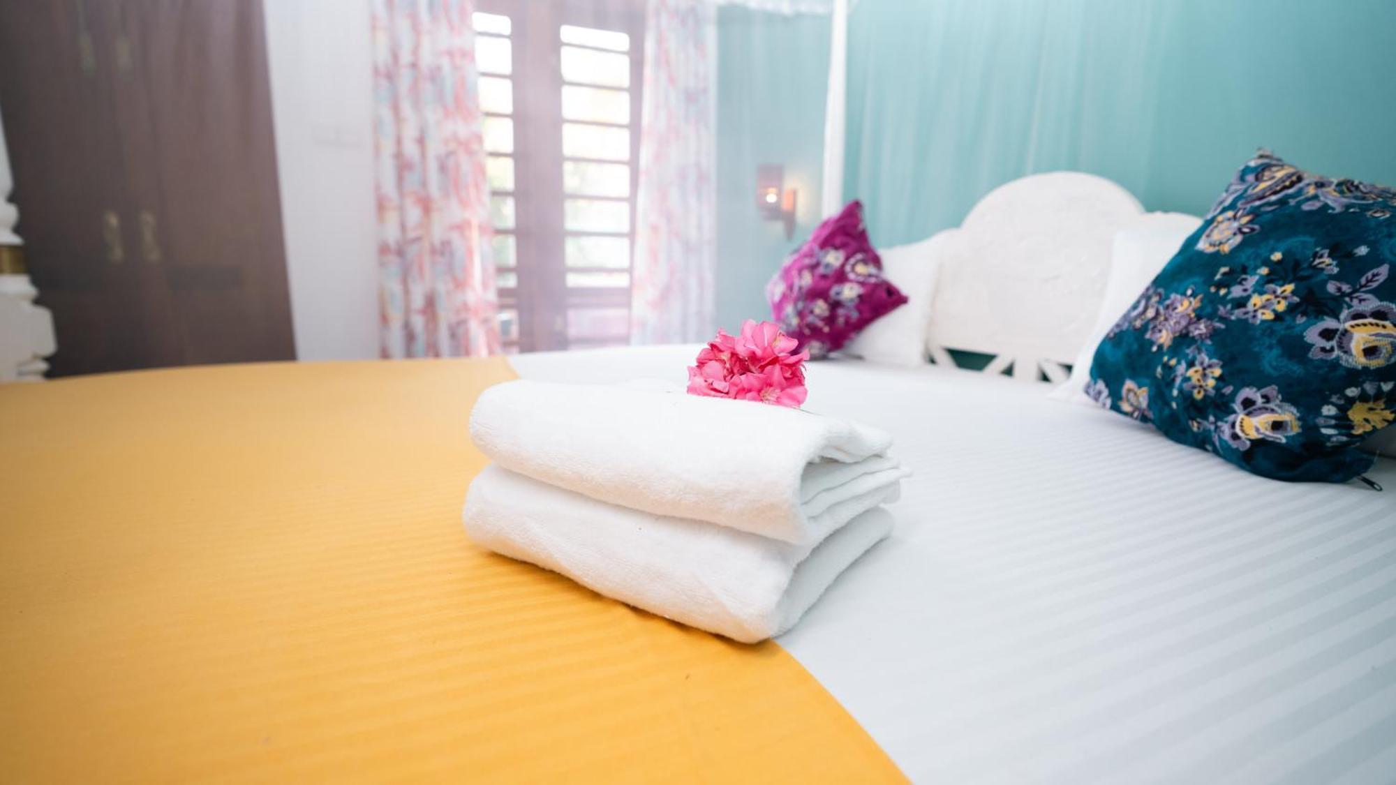 Daffodil Restaurant & Holiday Resort Unawatuna Bagian luar foto